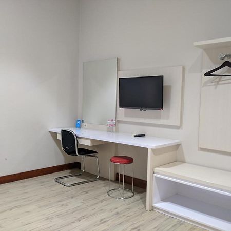 מלון Surakarta  Twin Star מראה חיצוני תמונה