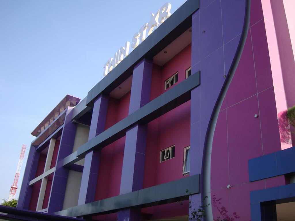 מלון Surakarta  Twin Star מראה חיצוני תמונה