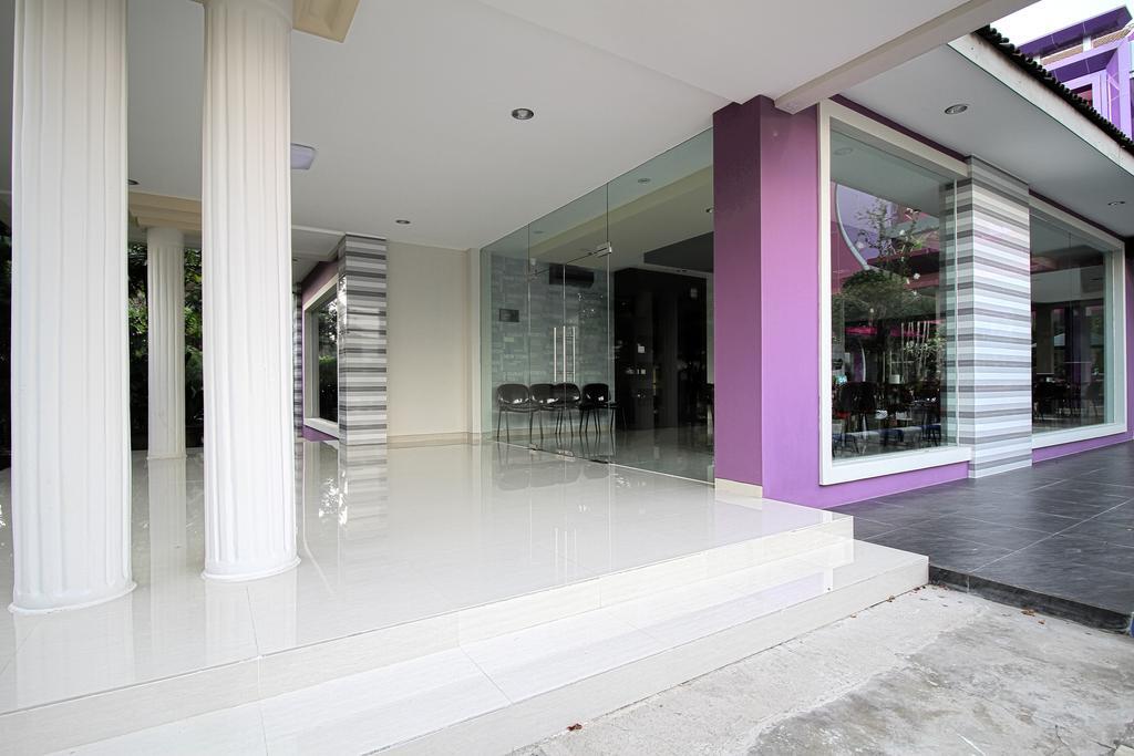 מלון Surakarta  Twin Star מראה חיצוני תמונה