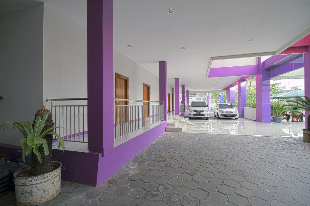 מלון Surakarta  Twin Star מראה חיצוני תמונה