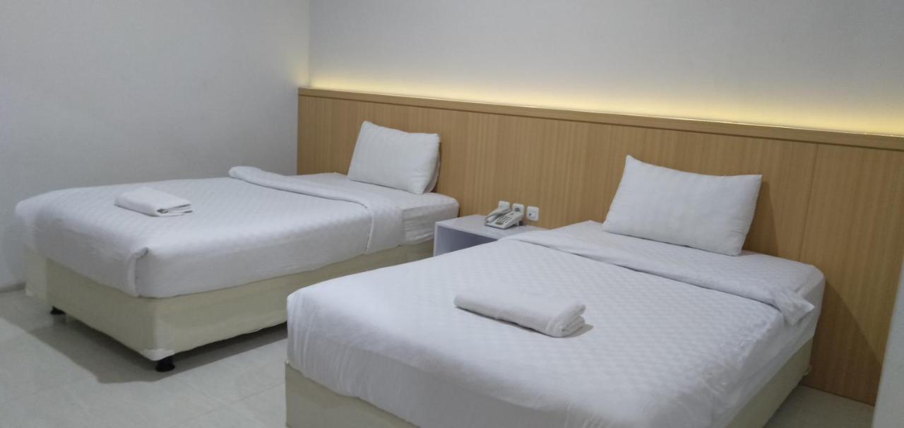 מלון Surakarta  Twin Star מראה חיצוני תמונה